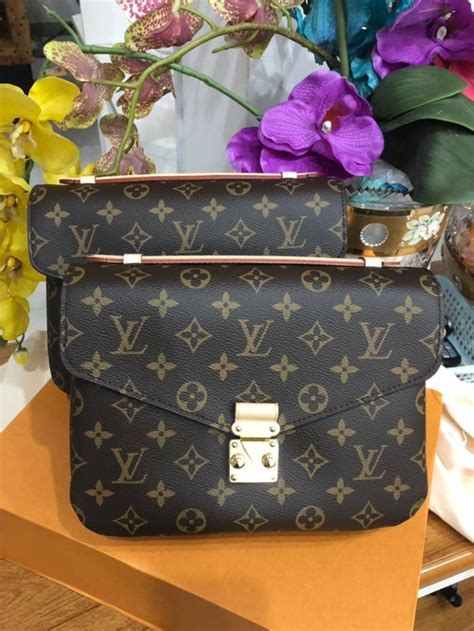 jual tas louis vuitton original|louis vuitton crossbody purse.